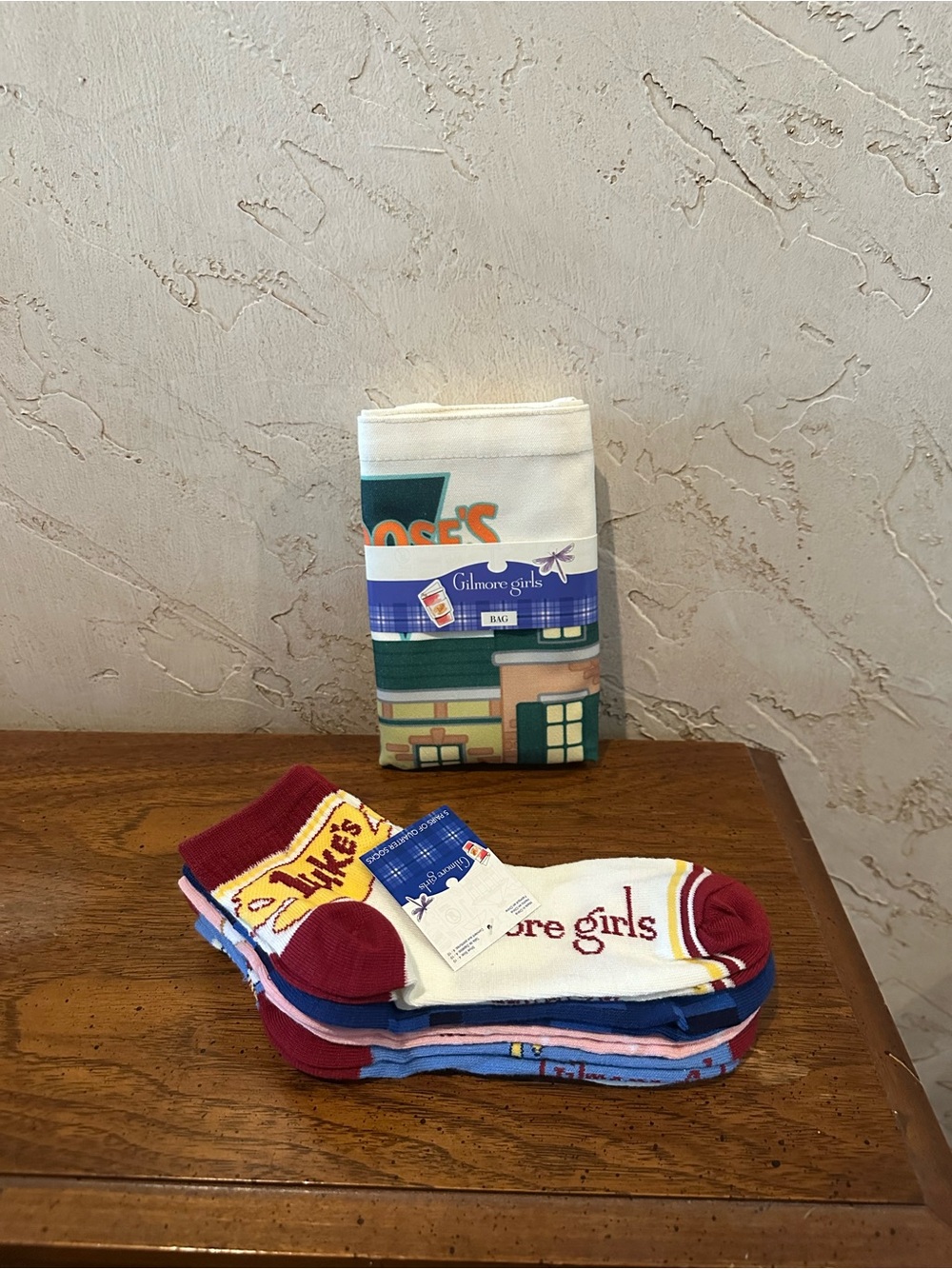 Gilmore Girls Bundle- 5 Pairs of Themed Socks & Doose’s Market Tote Bag NEW